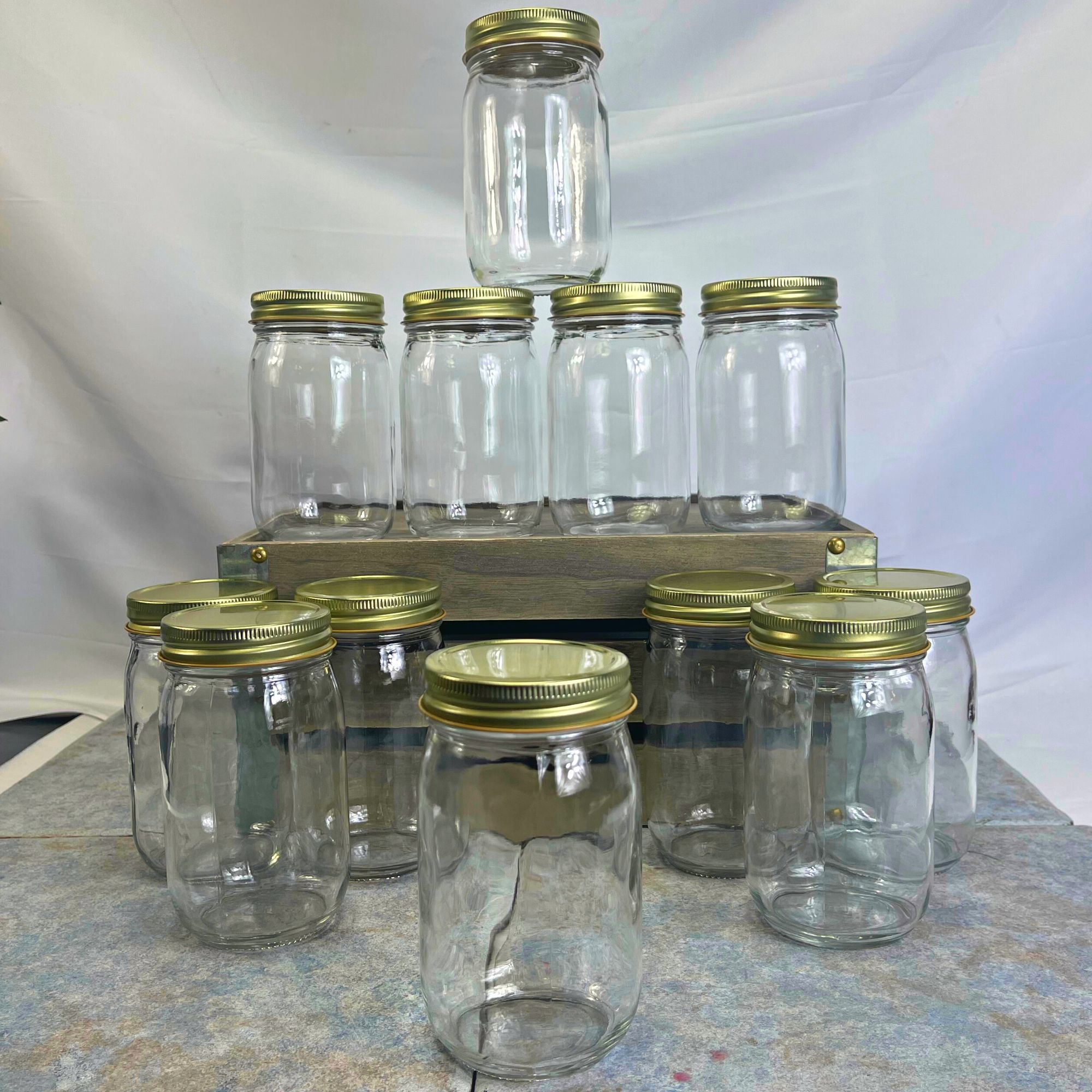 16 oz jelly candle jar with gold lids